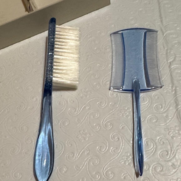 Vintage DuPont Baby's Clear Blue Vanity Brush & Comb Set - Picture 4 of 5